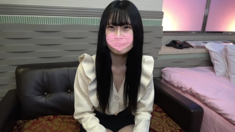 FC2-PPV-2583964 – Fair-skinned slender with long black hair.  – I persuaded a cafe clerk who looked like a Japanese doll by pretending to forget something.